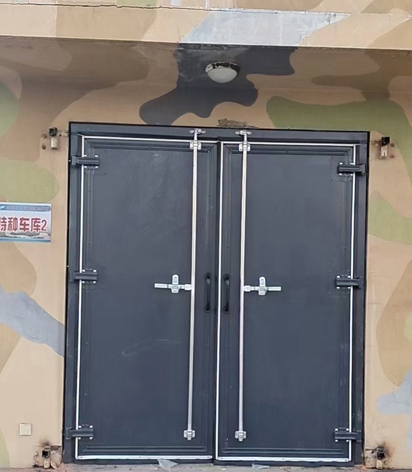 吉木萨尔工业平开门