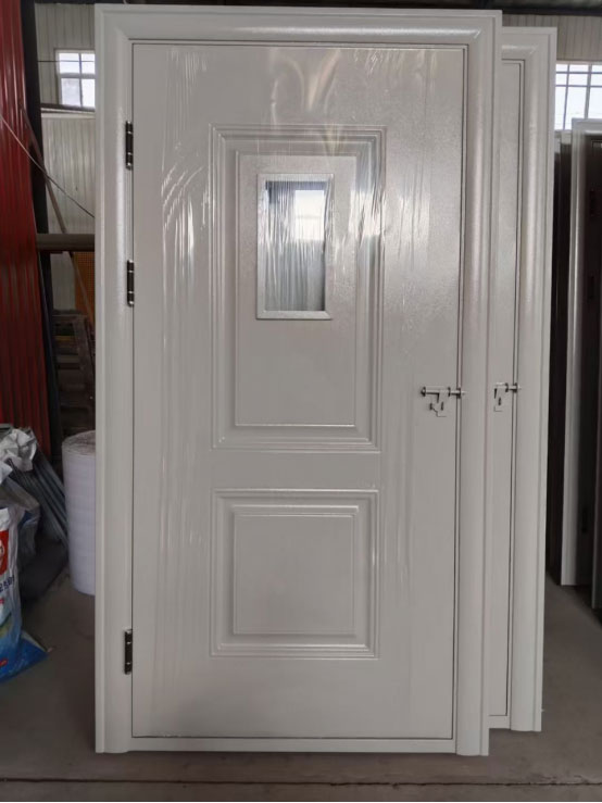 吉木萨尔学校教室门 吉木萨尔学校教室门