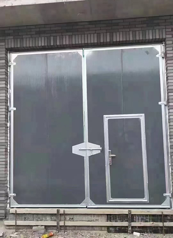 吉木萨尔工业平开门在大型设备制造车间的应用实例