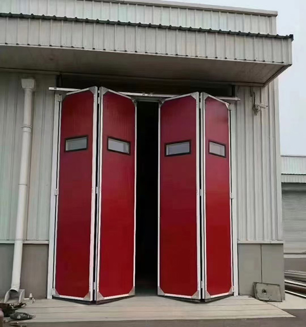 吉木萨尔工业折叠门在大型装配车间出入口的应用实例