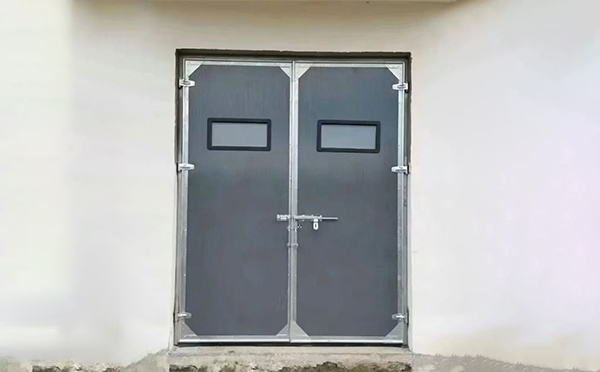 吉木萨尔工业门在高温作业区域的运行表现